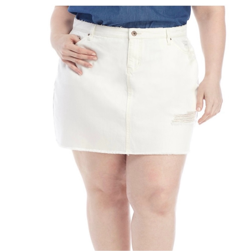 True Craft White Distressed Raw Hem Denim Skirt. NWT. Curvy Women’s 18 - Picture 1 of 13